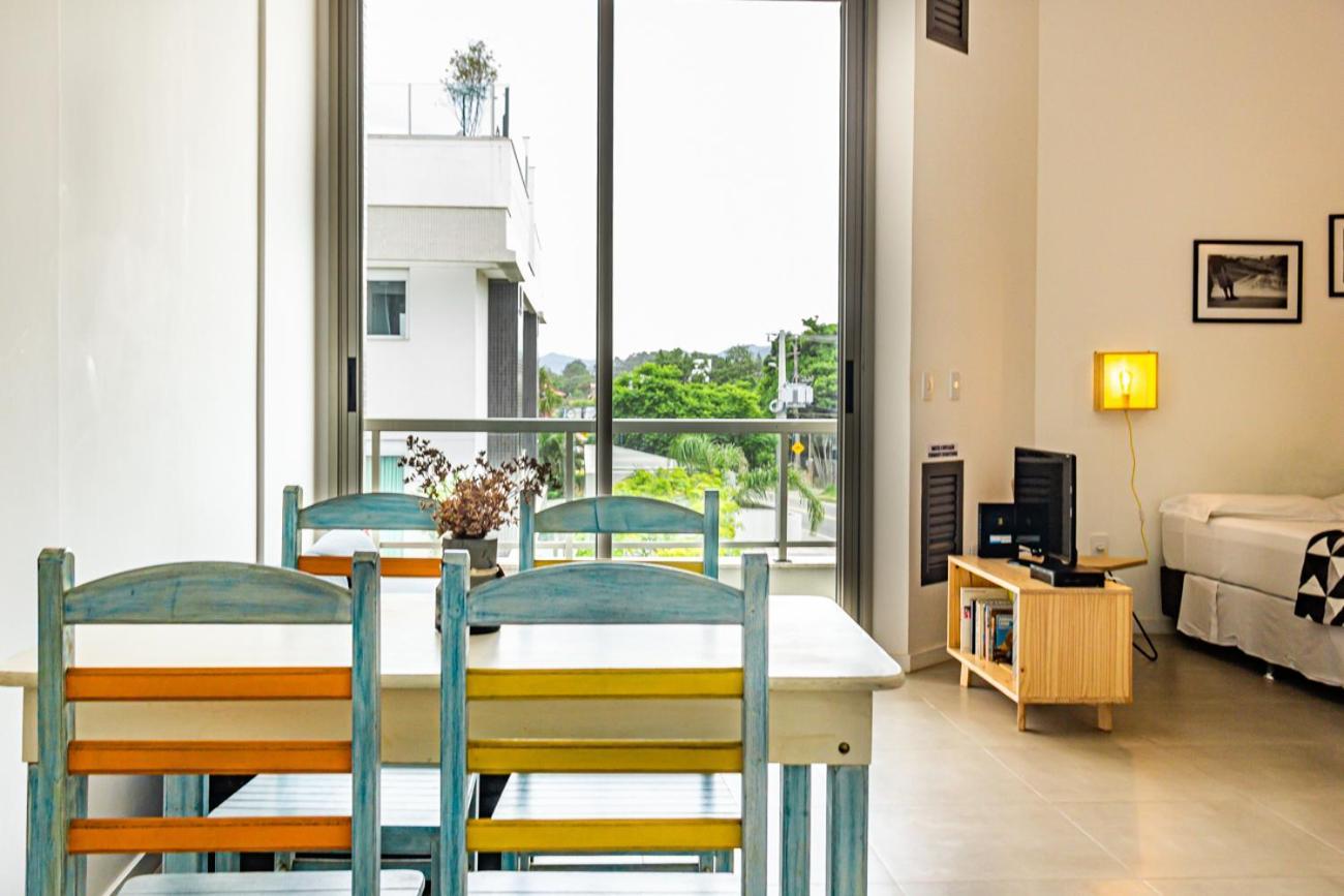 Estudio moderno no Campeche com piscina, perto da praia Florianópolis Esterno foto