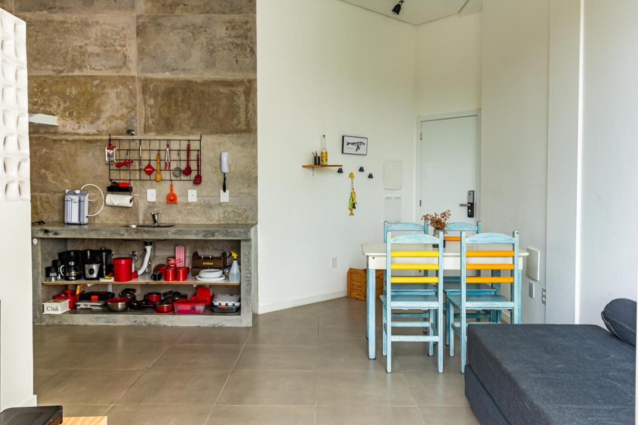 Estudio moderno no Campeche com piscina, perto da praia Florianópolis Esterno foto